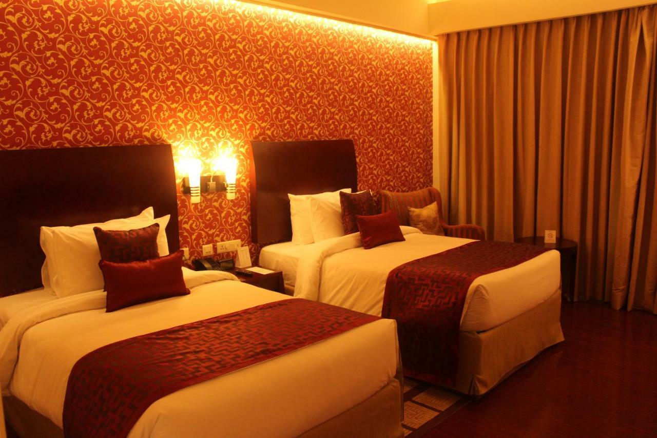 Ramada By Wyndham Jaipur Jaisinghpura Hotel Eksteriør billede